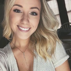 Meet your Posher, Kortney